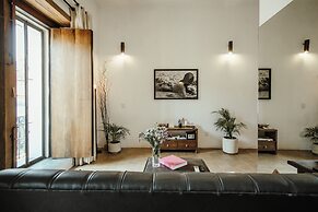 Hotel Sin Nombre