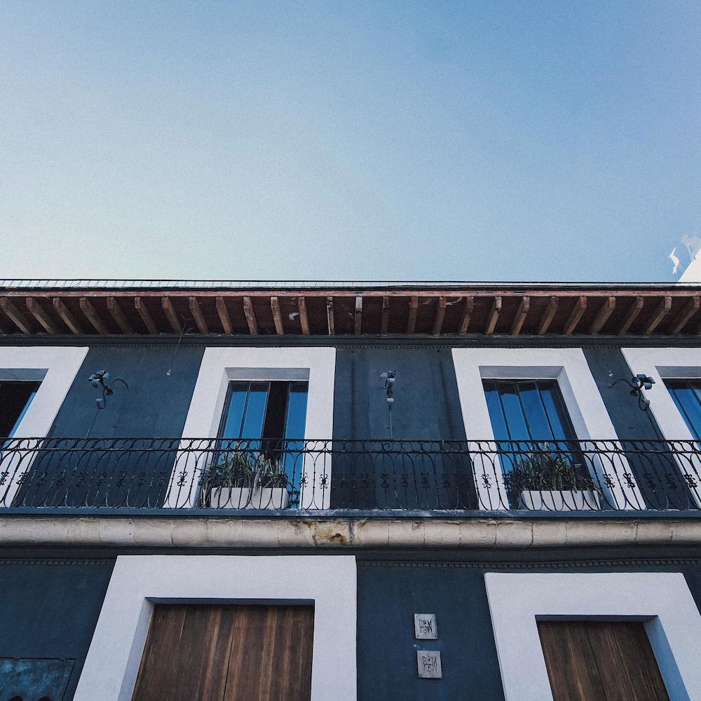 Hotel Sin Nombre