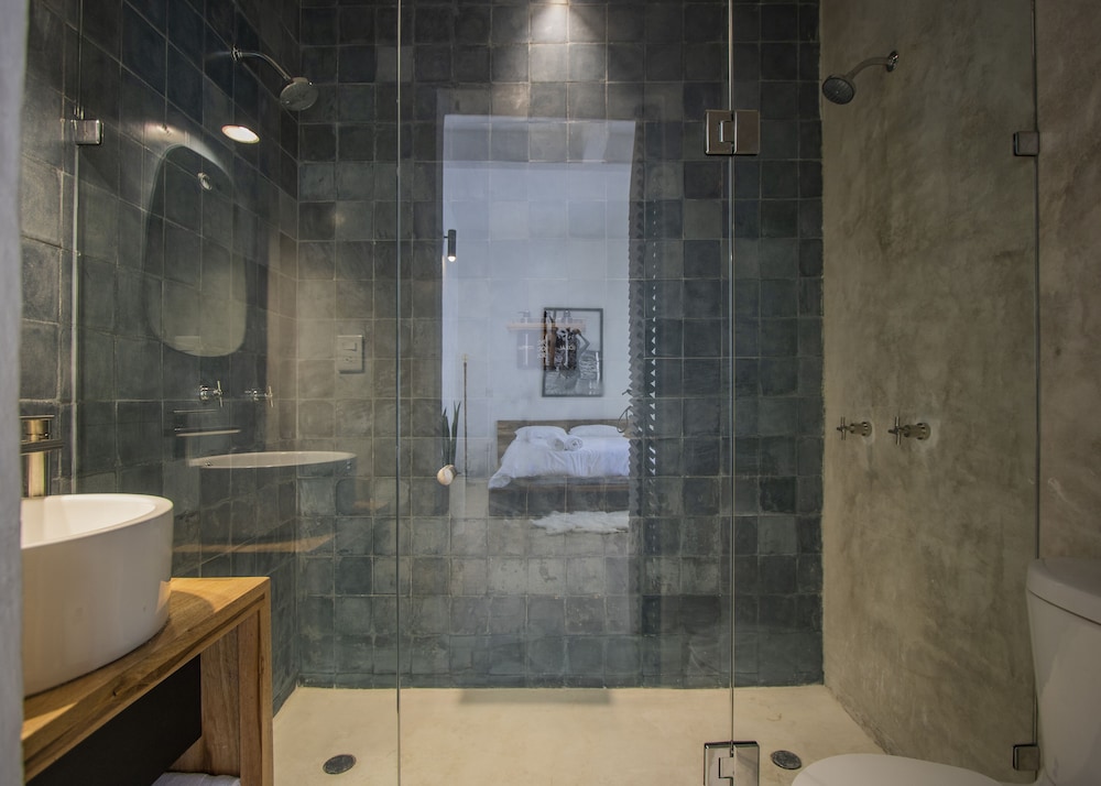 Hotel Sin Nombre