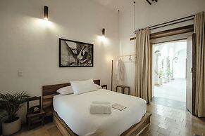 Hotel Sin Nombre