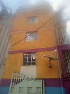 Famouse Guest House