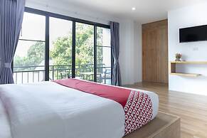 OYO 744 @Home Kamala Hills