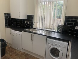 6 Bedroom Chorlton Townhouse