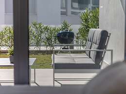 Le Mirage Retreat