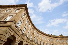 Buxton Crescent