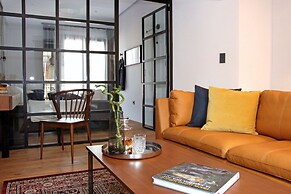 Tom's Bachelor Pad