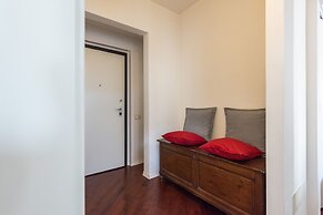 Renovated 19th-Century Apartment in an Authentic Area