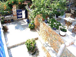 Pension Votsi