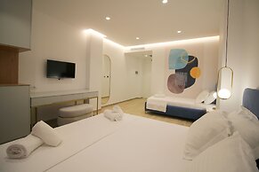 Julia Hotel