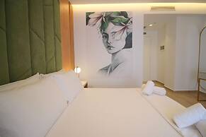 Julia Hotel