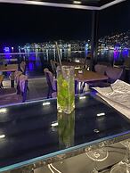 Julia Hotel