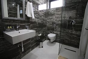Julia Hotel