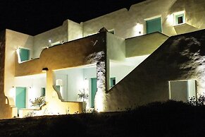 Finikas Hotel