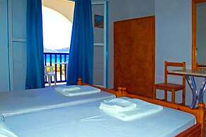 Finikas Hotel