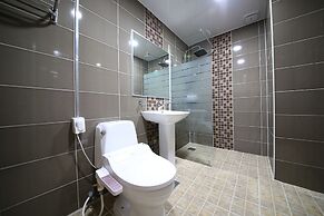 Brown Dot Hotel Cheonan