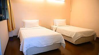 Labis Sunrise Farm Stay