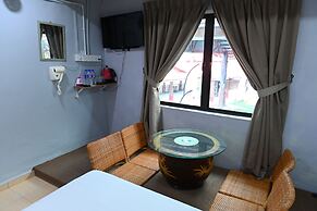 Labis Sunrise Farm Stay