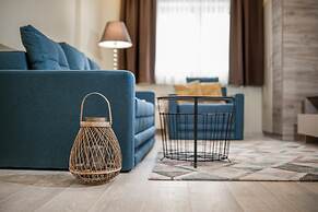 Sky Cabin Apartments
