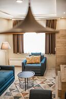 Sky Cabin Apartments