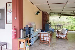 OYO 89928 Acf Guest House