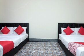 OYO 89928 Acf Guest House