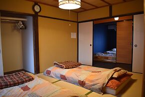 Nishioji Kado