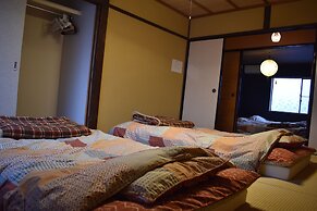 Nishioji Kado
