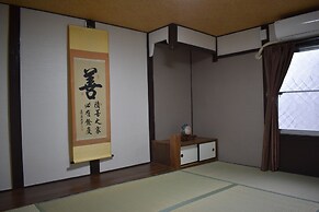 Nishioji Fukuro