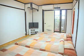 Nishioji Fukuro
