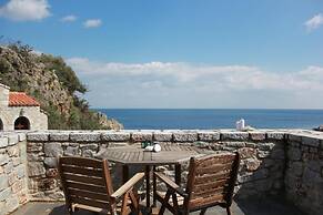 Lalloudes Mani Hotel