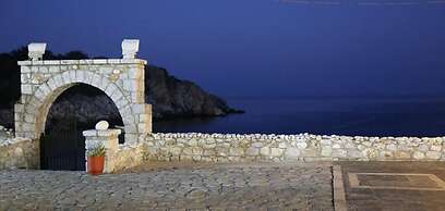 Lalloudes Mani Hotel