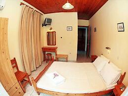 Glaros Guesthouse