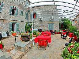 Theano Guesthouse