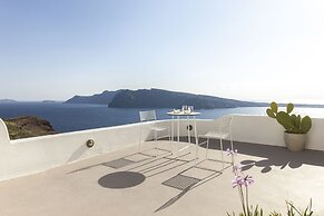 Spitia Santorini