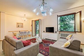 Villa Alberti 900m from Garda lake