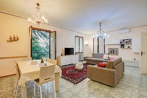 Villa Alberti 900m from Garda lake