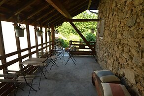 J&G House