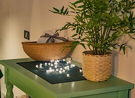 Picabon Quiet Apartment with AC & Balcony