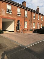Flat 14 Helena House, 1-bed, Sleeps 3, Parking