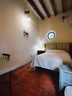 Hostal Hostalgia Casa Zul