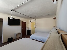 Hostal Hostalgia Casa Zul