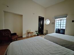 Hostal Hostalgia Casa Zul