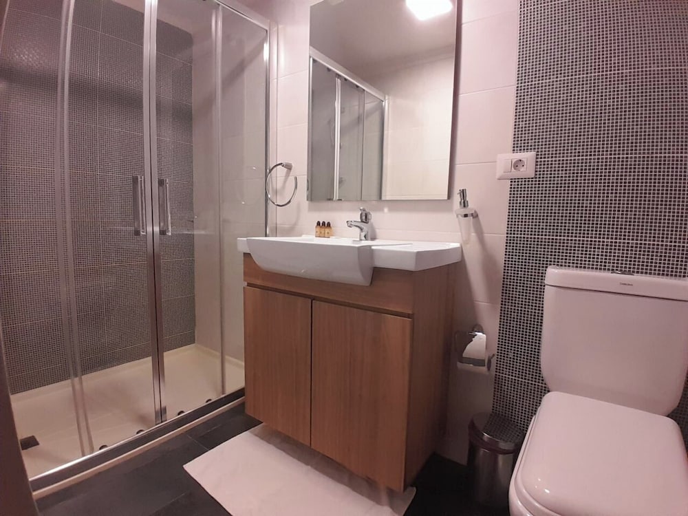Shade Suites and Studios