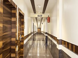 Hotel Hometown - Near BKC