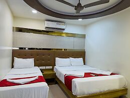 Hotel Hometown - Near BKC
