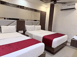 Hotel Hometown - Near BKC