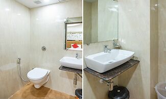 Hotel Hometown - Near BKC