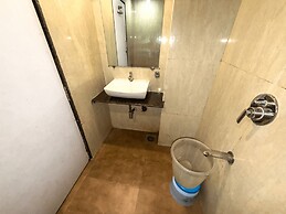 Hotel Hometown - Near BKC