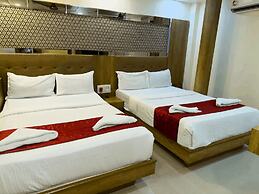 Hotel Hometown - Near BKC