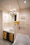 Marousi Luxury Apartment